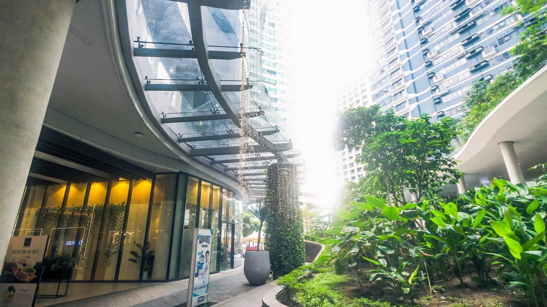 דירות מנילה Cozy Crash Pad A Laughter Friendly Makati 2270 Gym Swim Park 300 Mbps הפיליפינים