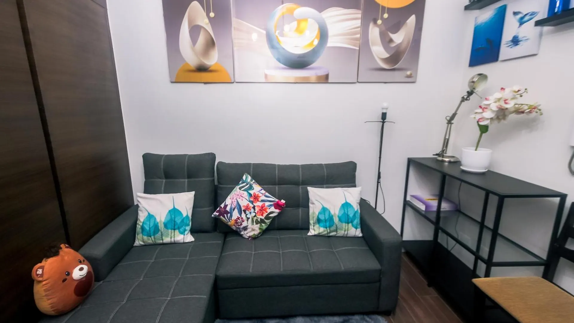 דירות מנילה Cozy Crash Pad A Laughter Friendly Makati 2270 Gym Swim Park 300 Mbps