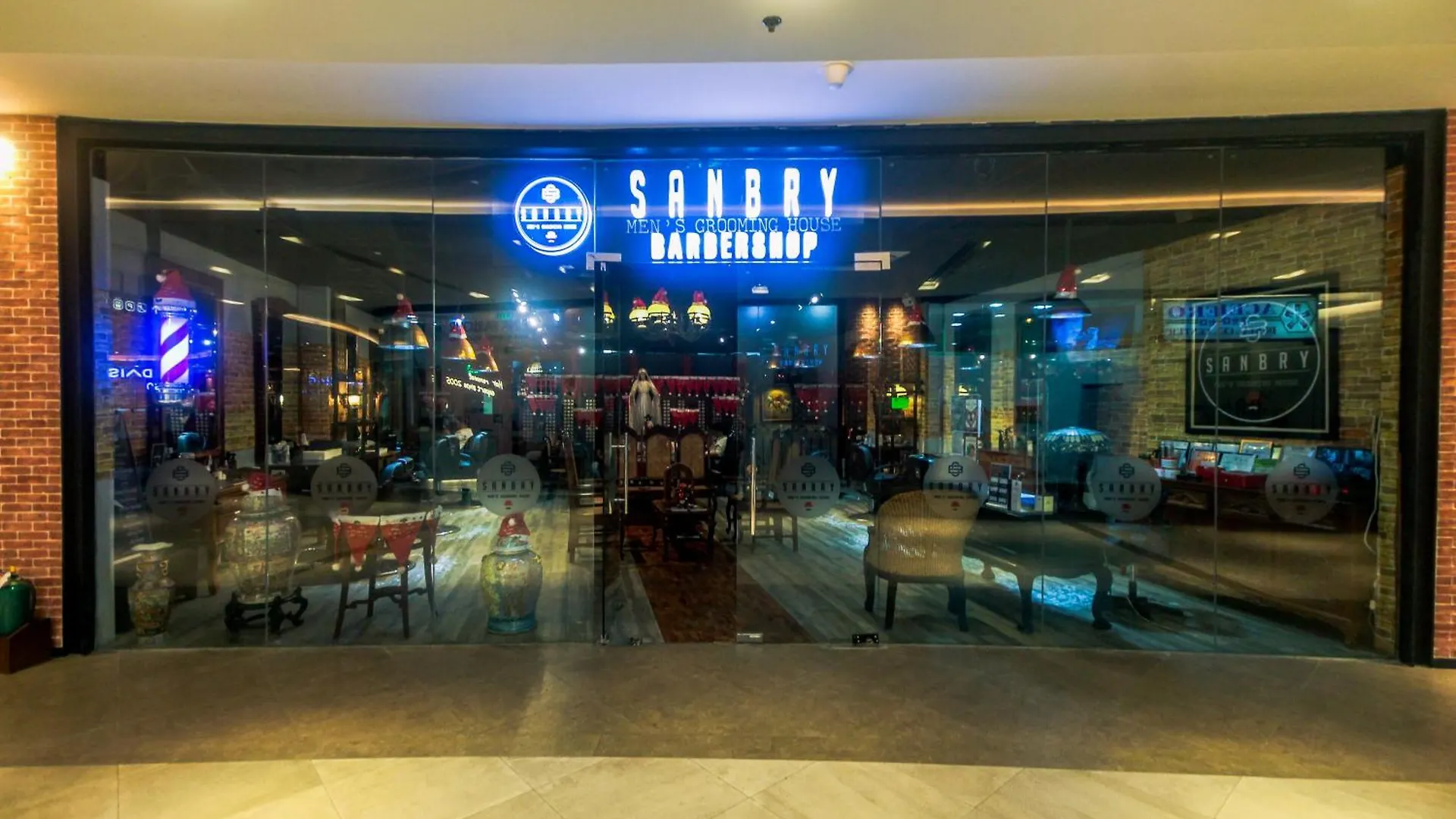 Cozy Crash Pad A Laughter Friendly Makati 2270 Gym Swim Park 300 Mbps Apartment Manila