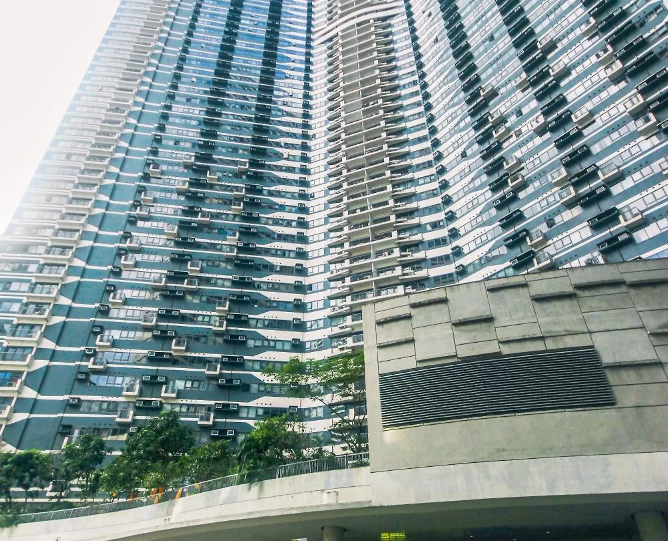 마닐라 Cozy Crash Pad A Laughter Friendly Makati 2270 Gym Swim Park 300 Mbps 아파트