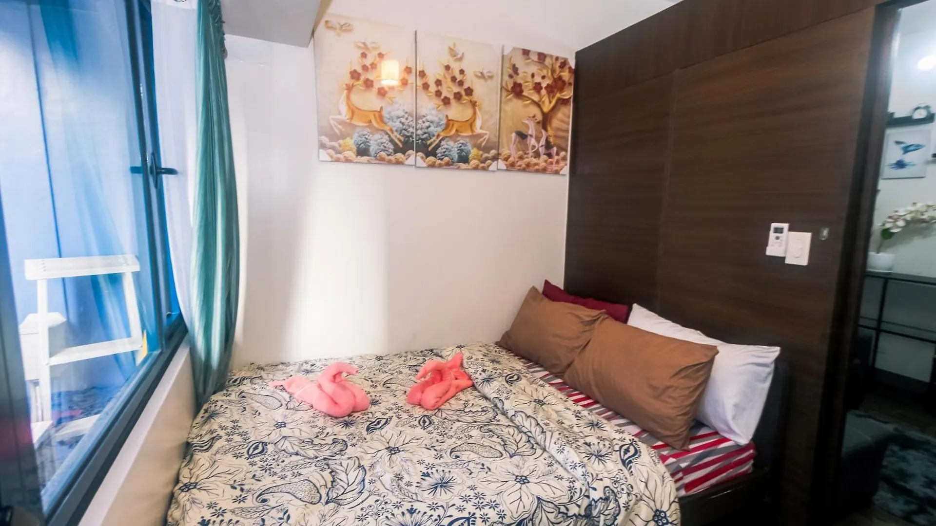 Cozy Crash Pad A Laughter Friendly Makati 2270 Gym Swim Park 300 Mbps Apartment Manila