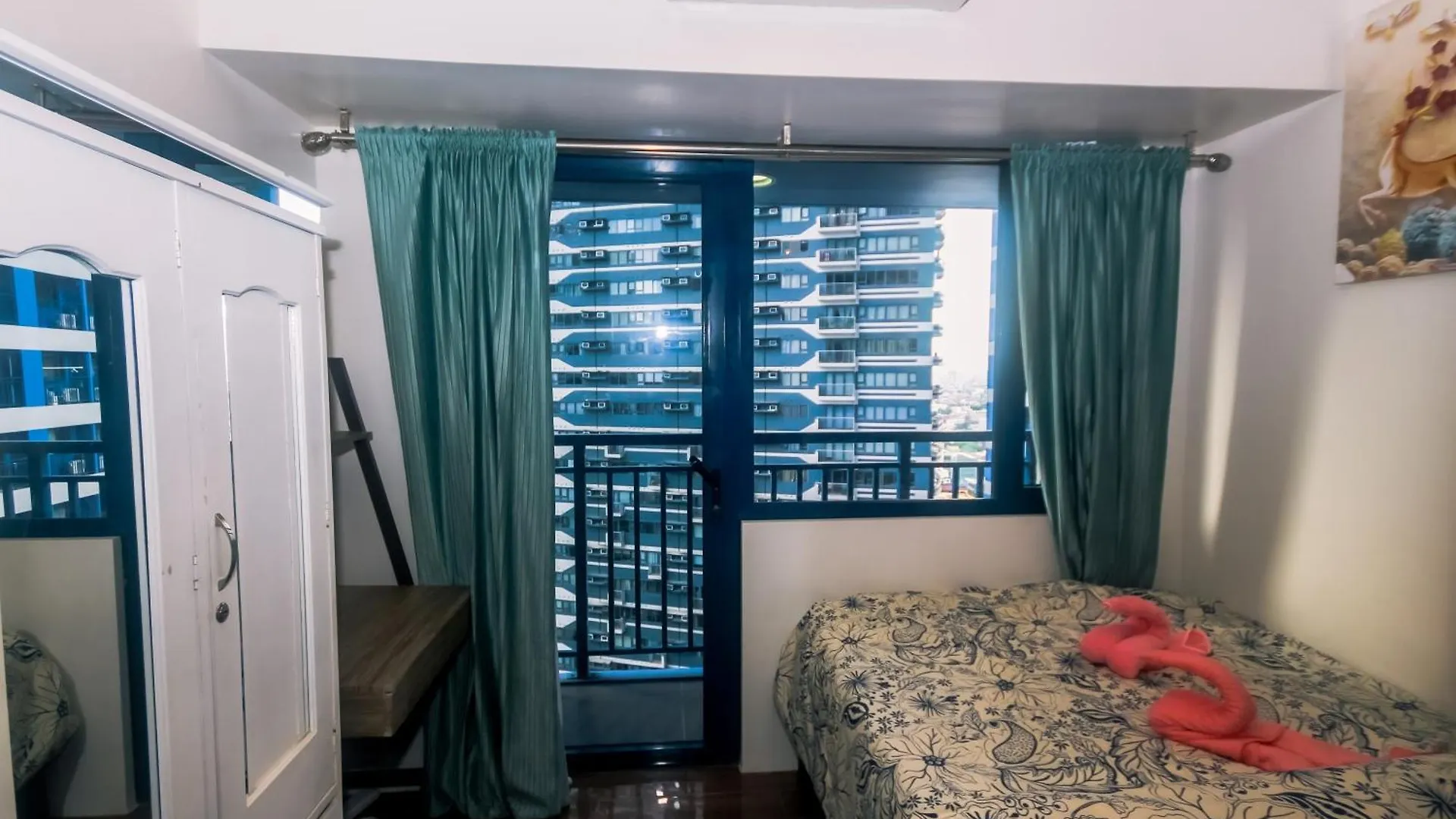 마닐라 Cozy Crash Pad A Laughter Friendly Makati 2270 Gym Swim Park 300 Mbps 아파트
