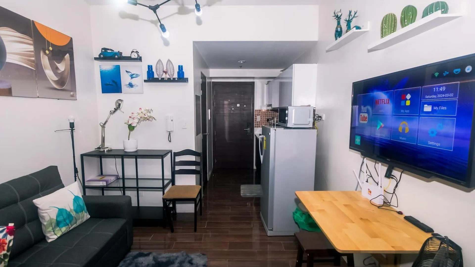 Cozy Crash Pad A Laughter Friendly Makati 2270 Gym Swim Park 300 Mbps Apartment Manila Philippines