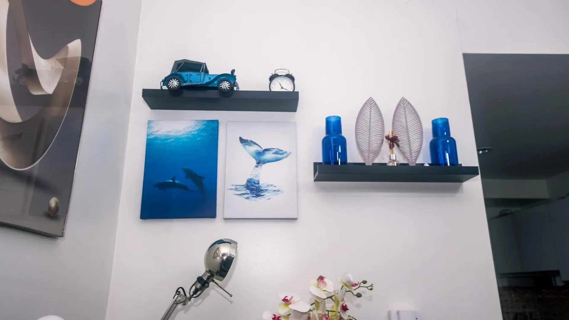 Cozy Crash Pad A Laughter Friendly Makati 2270 Gym Swim Park 300 Mbps Apartment Manila