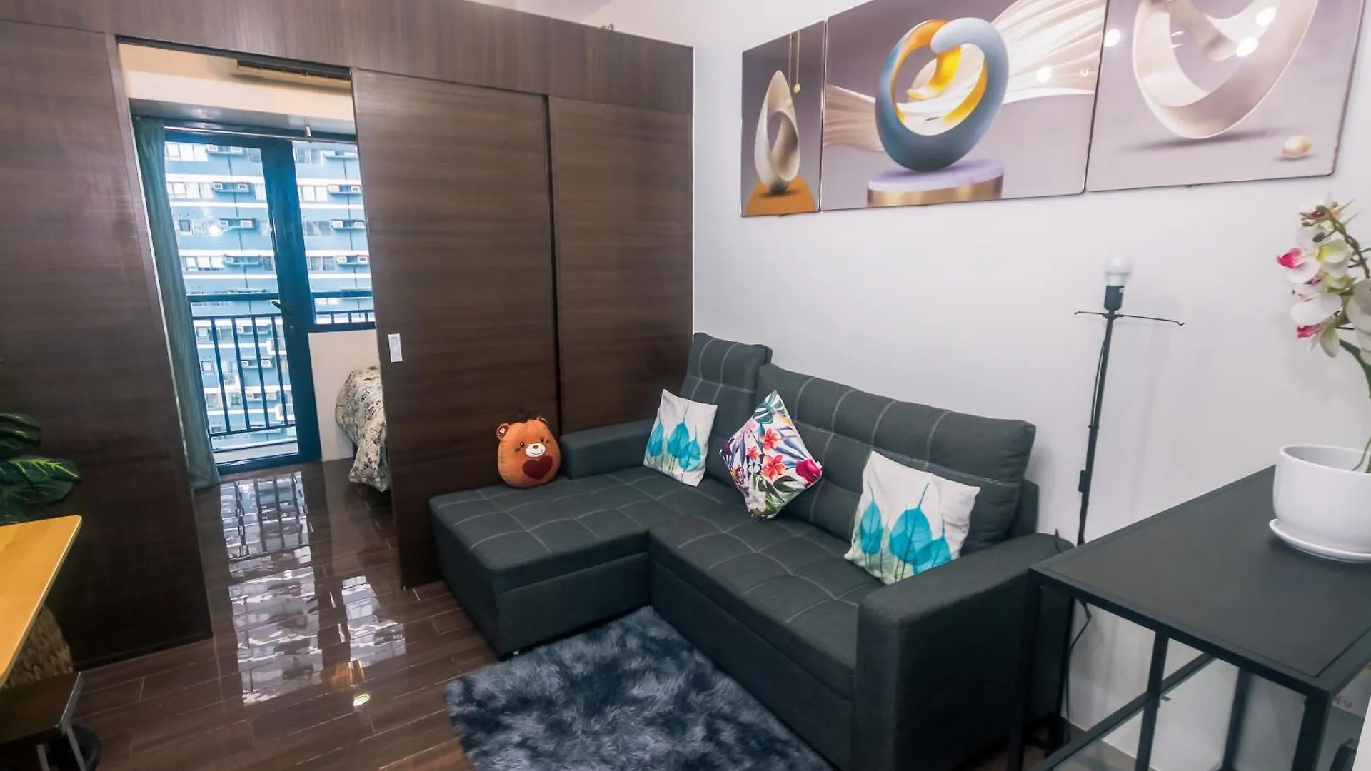 마닐라 Cozy Crash Pad A Laughter Friendly Makati 2270 Gym Swim Park 300 Mbps 아파트
